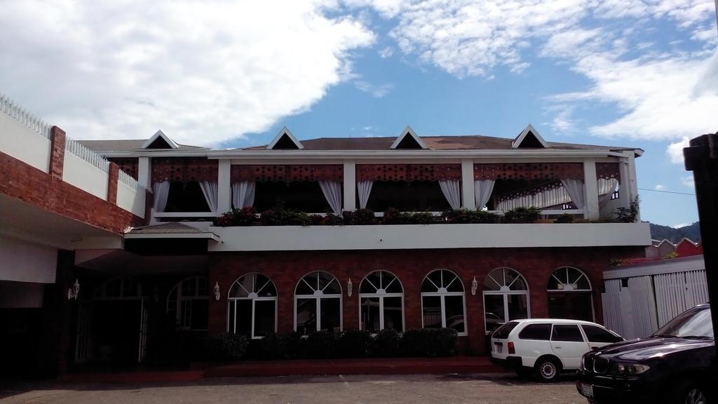 Village Hotel Ocho Rios Exterior foto