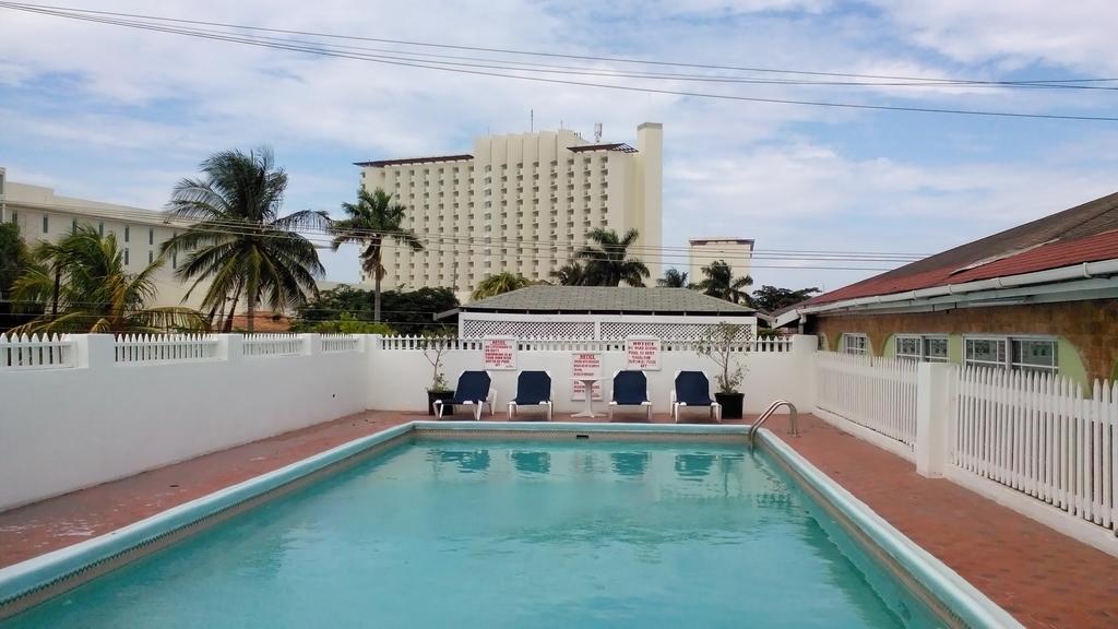 Village Hotel Ocho Rios Exterior foto